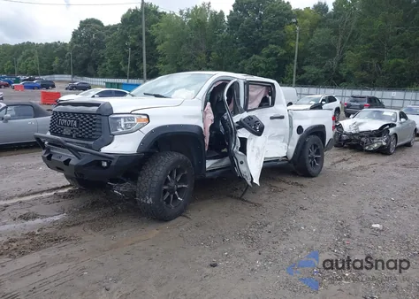 2020 Toyota Tundra Platinum z USA, uszkodzony, nr VIN 5TFAY5F12LX888854